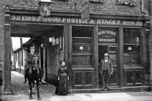 Red Lion small